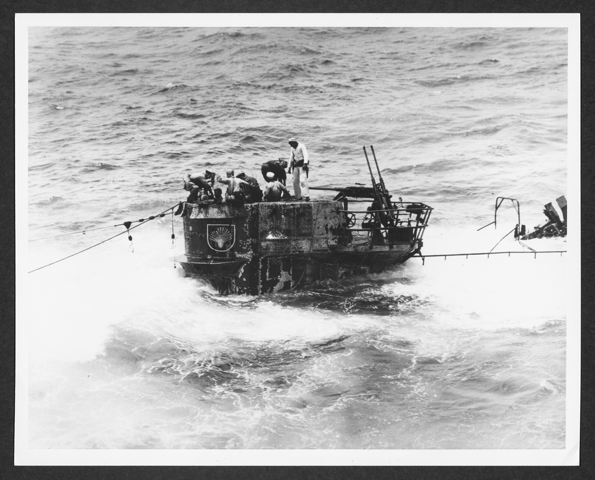 Totally & utterly fascinating images of the US capturing U-Boat